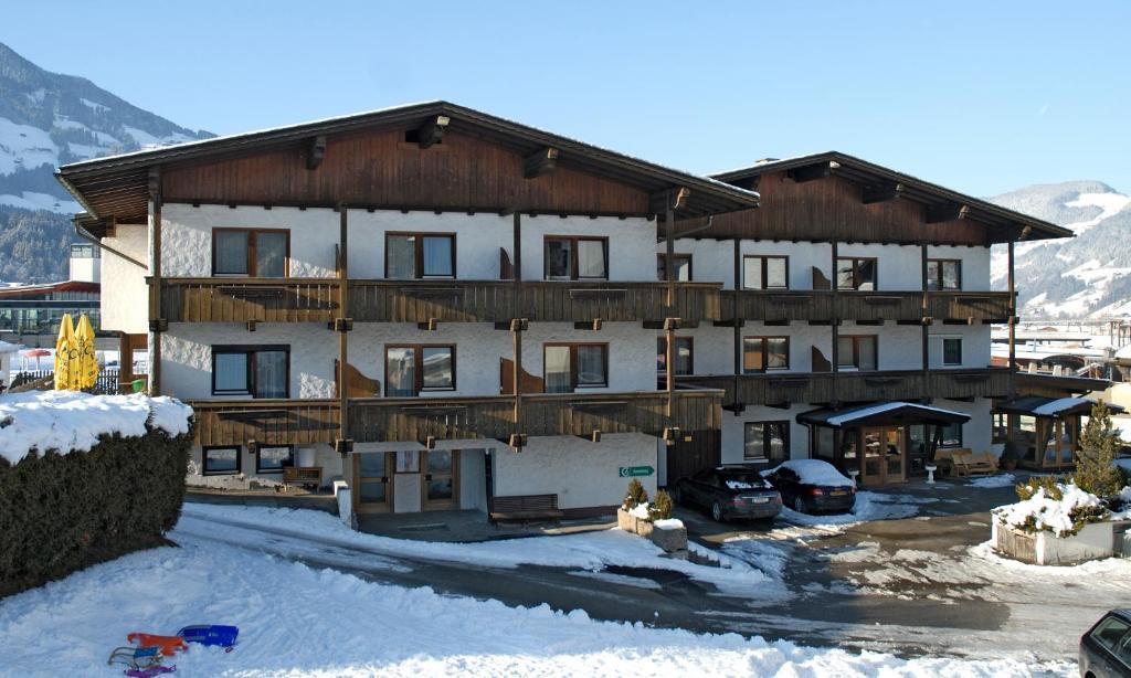 Gaestehaus Daum Fuegen Exterior photo